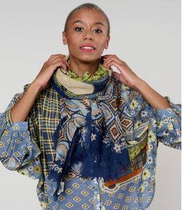 DOLORES Wool Scarf - - Storiatipic DOLORES Wool Scarf - - Storiatipic