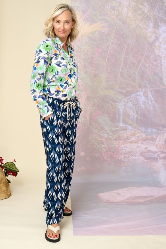 EMILE IKAT Pantalons & Shorts en Viscose - - Storiatipic