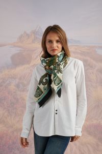 Écharpe DAFNE en Laine Écharpe DAFNE en Laine