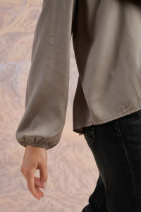 OLIVIA SATIN Blouses & Chemises