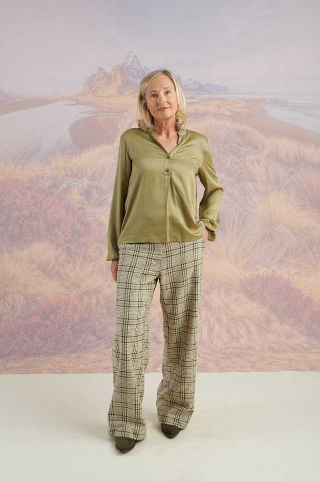 Olivia Satin