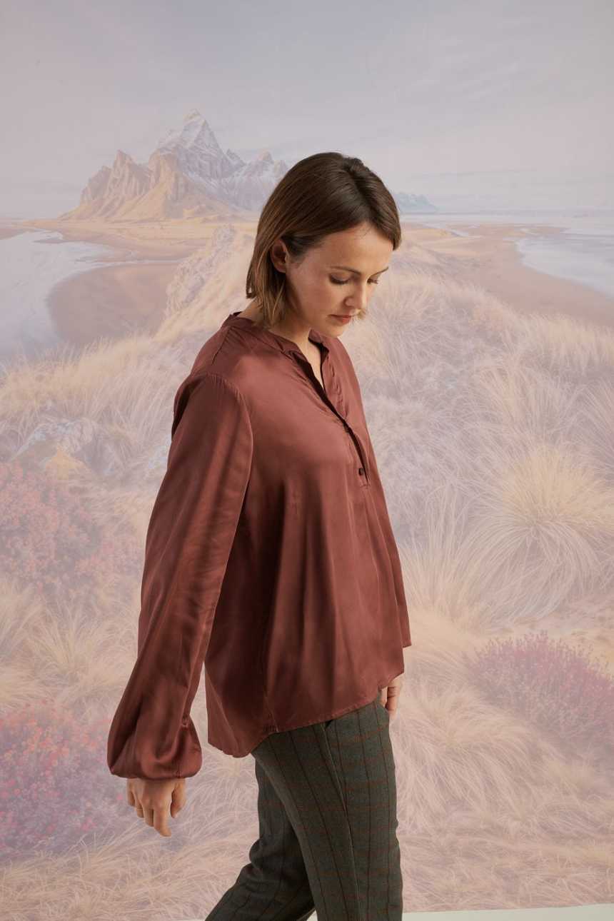Olivia Satin