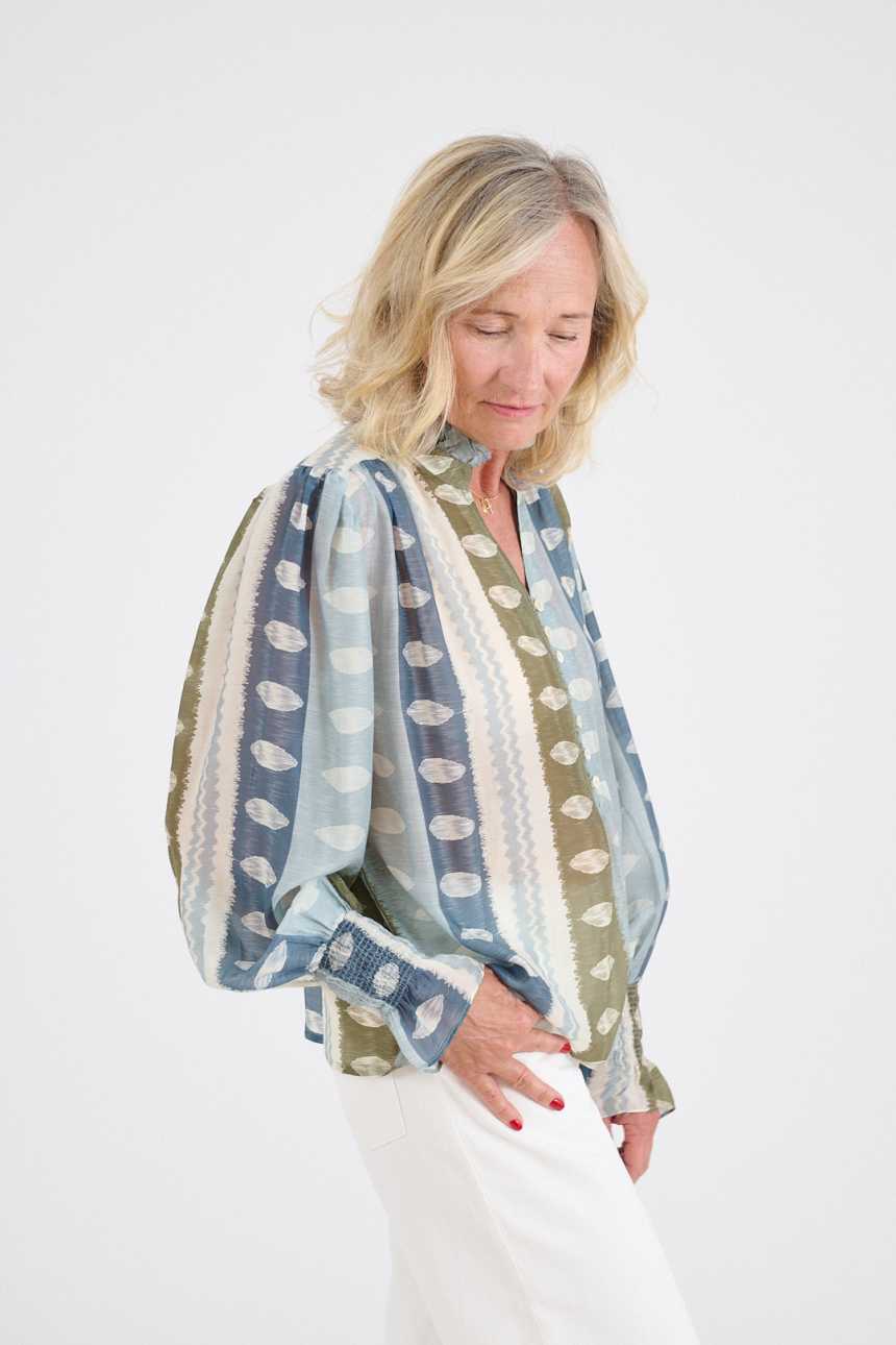 SOLANGE CASSIO Blouses in modal and viscose for women | Story Topic 