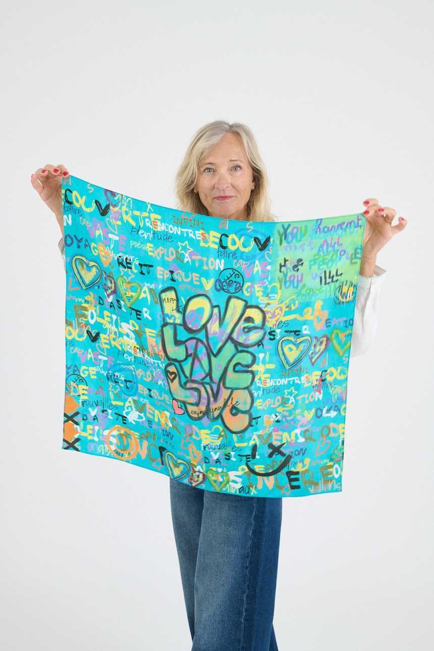 Small LOVE silk squares | Story Topic